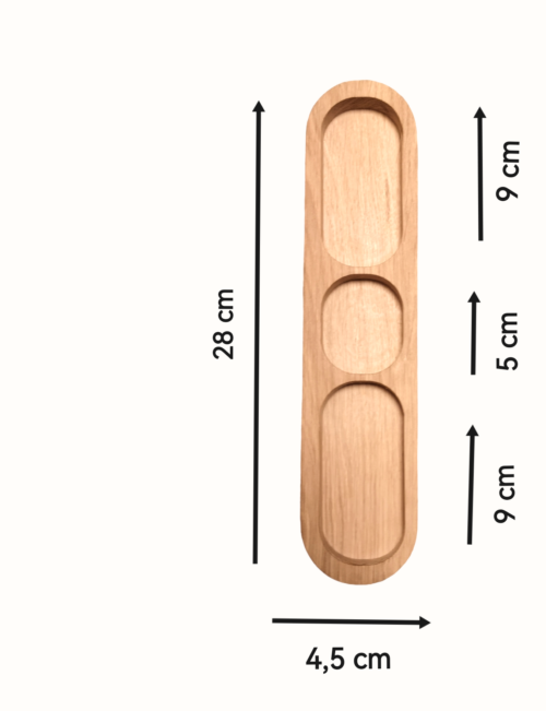 Organiseur en bois de chêne massif avec trois compartiments, de dimensions 28 cm x 4,5 cm. Fabriqué par Manufacture Dubosc et Fils, cet accessoire de bureau est idéal pour organiser vos fournitures tout en ajoutant une touche artisanale et écoresponsable à votre espace de travail. Disponible sur notre boutique en ligne.