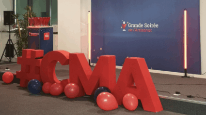 Remise des trophées aux 100 ans de la CMA du Doubs avec le mot-dièse #CMA en rouge en image de couverture