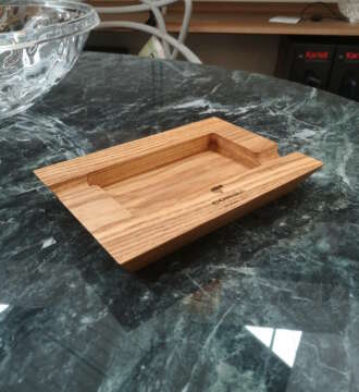 Cendrier en bois massif artisanal fait main – Disponible sur notre boutique
