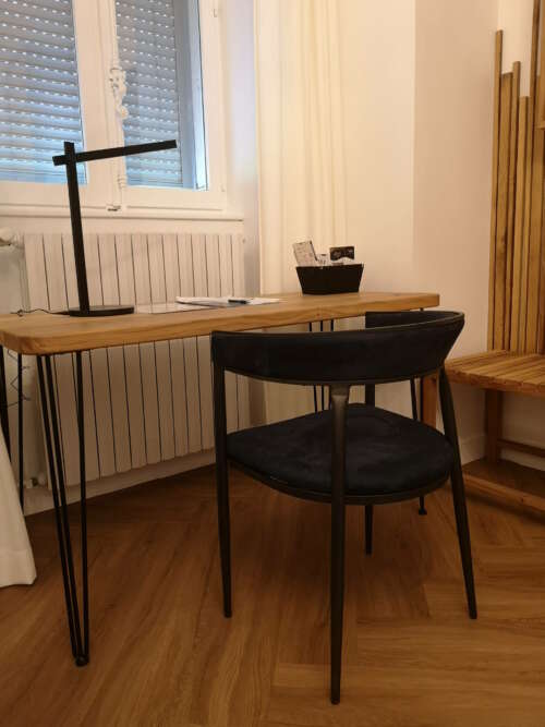 Bureau en bois massif avec chaise design – Manufacture Dubosc & Fils