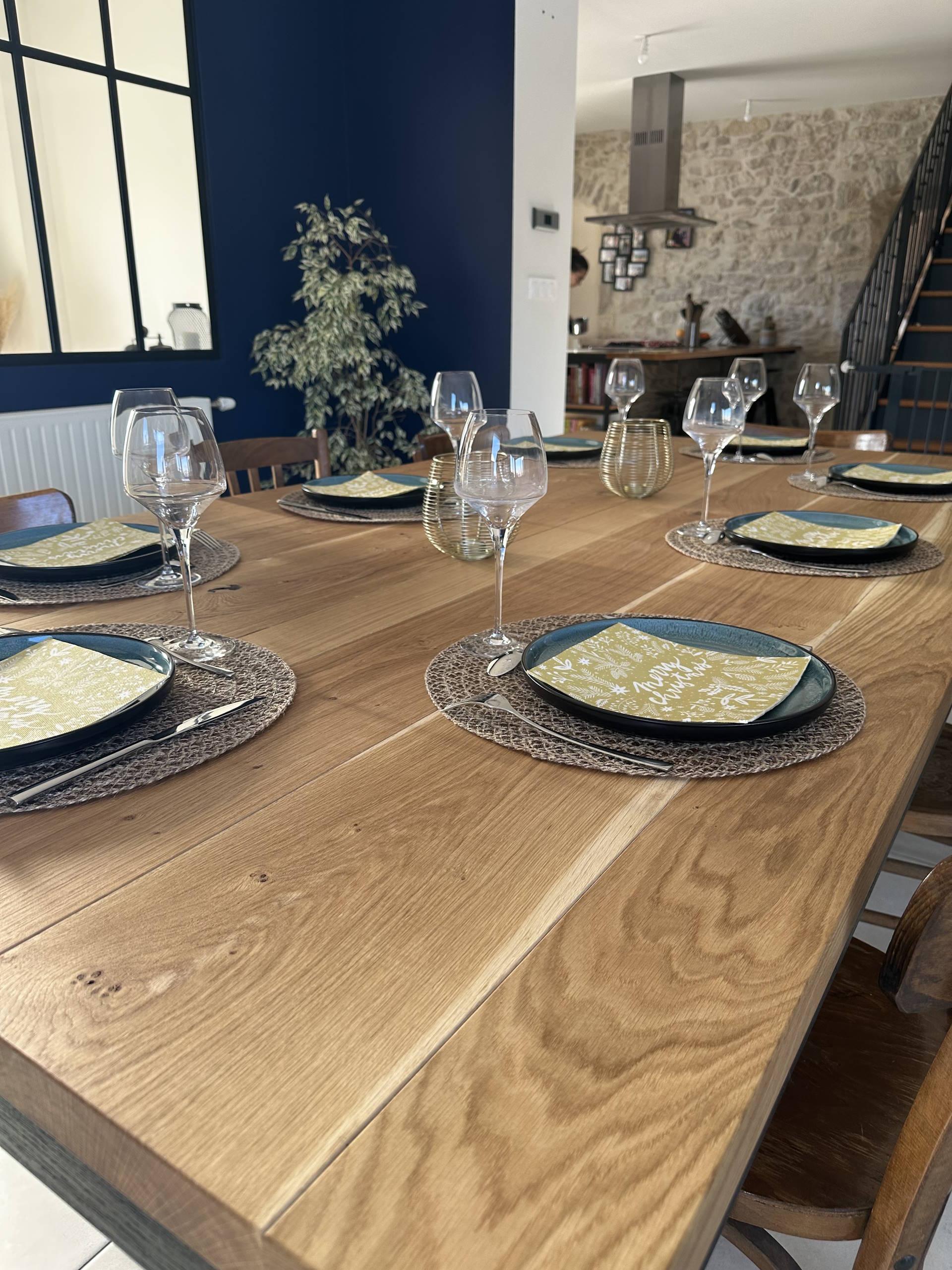 Table en chêne massif sur mesure 240 × 125 cm fabriquée artisanalement en France Manufacture Dubosc & Fils.