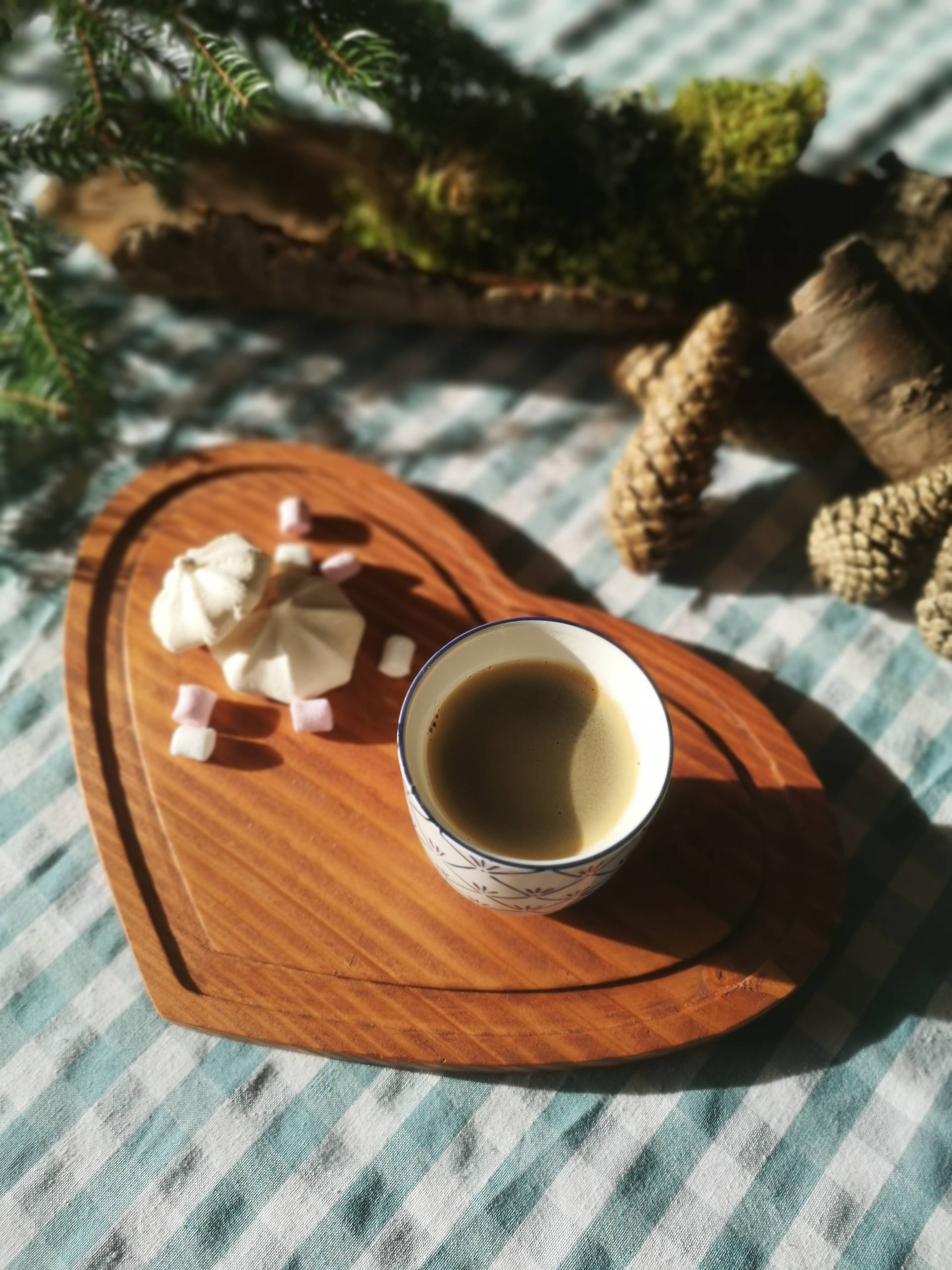 Dessous de plat en bois massif fabriqué artisanalement en France.
